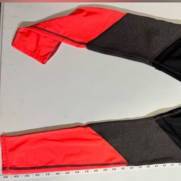 Alo Yoga Sheila Color Block Leggings Gray Black Coral Mesh Medium - Picture 4 of 15